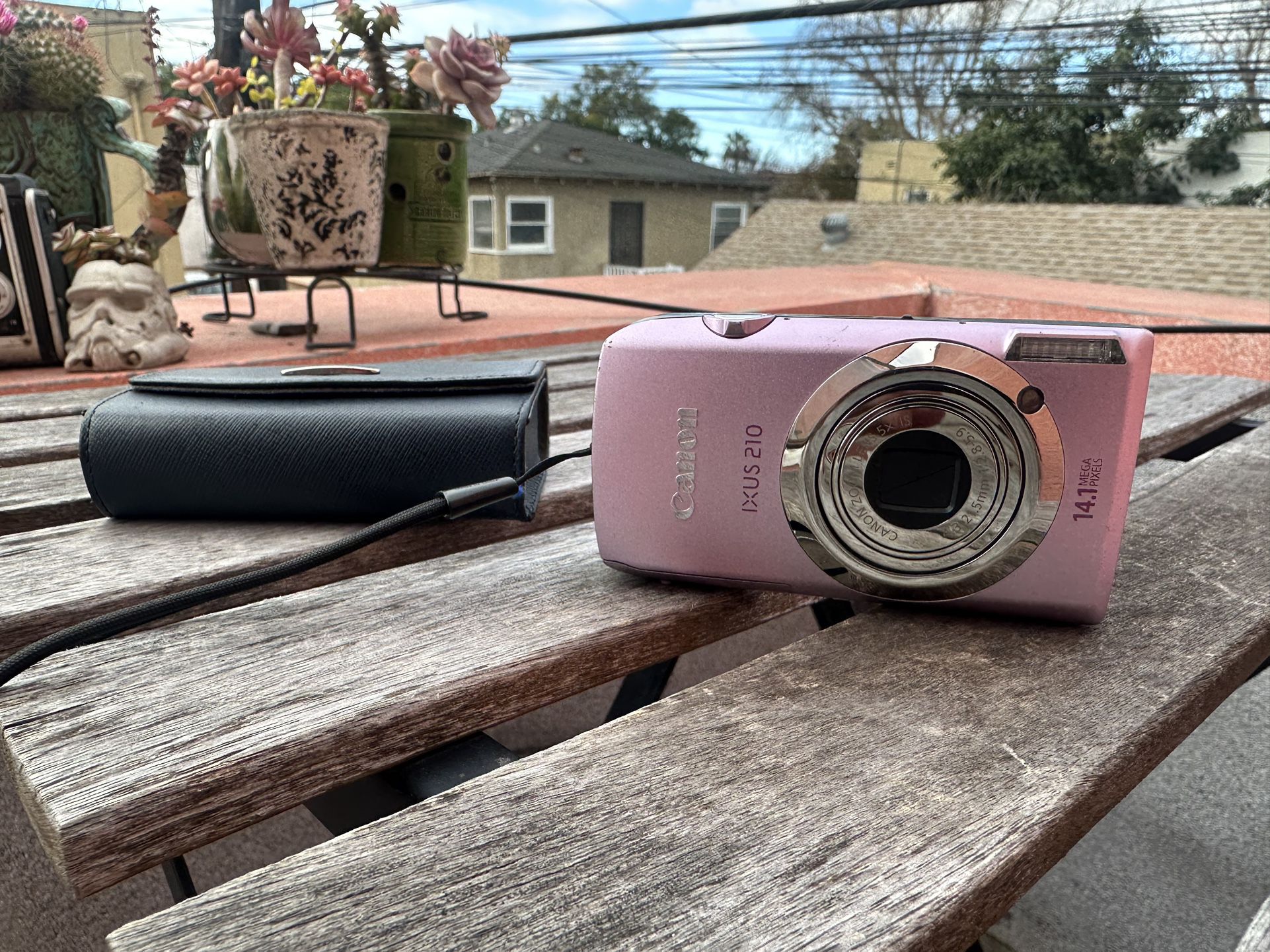 Canon Ixus 210 Digital Camera Pink 