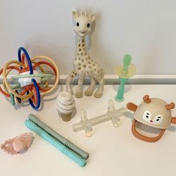 Baby Teething Bundle – Sophie Giraffe, Haakaa Toothbrush + More 