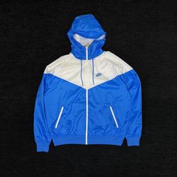 NIKE JACKET SIZE LARGE