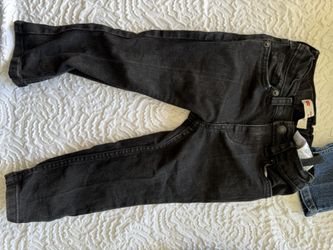 Levi’s 211 Slim 2T