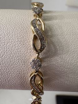 Gold/Diamond infinity bracelet