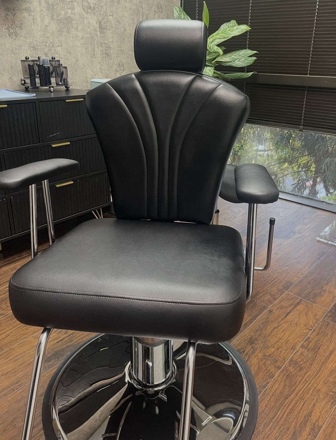 Salon Brow Chair