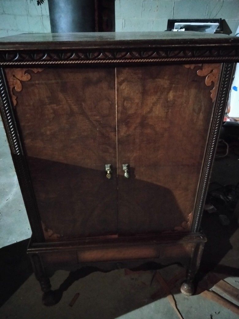 100+ Year Old, Walnut, Antique Music Box