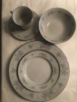 51-Piece China Set.