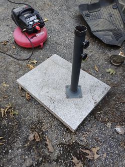 Super heavy duty outdoor umbrella holder