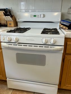 GE Gas Stove/Range, Works Fine
