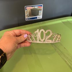 Birthday tiara 102