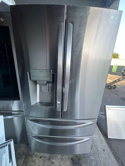 LG 4‑Door French Door Fridge – Stainless, Ice/Water Dispenser