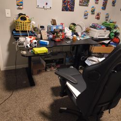  Adjustable Gaming Desk