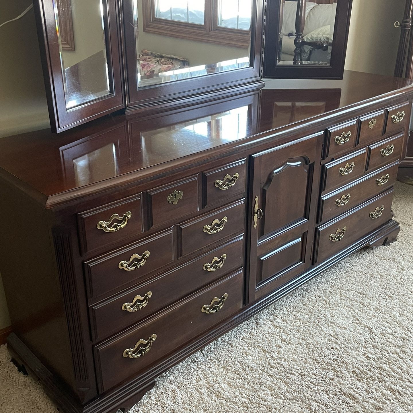 Thomasville  Bedroom Set Collectors Cherry