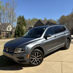 2021 VW Tiguan SE – 54,000 miles – Leather – Panoramic Sunroof – Clean Title 