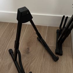1 Guitar Stand - Mint Condition