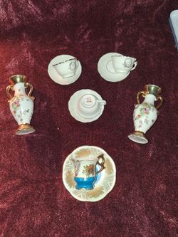 A collection of many items from Japan vintage.. selling is a bundle. All sales final.