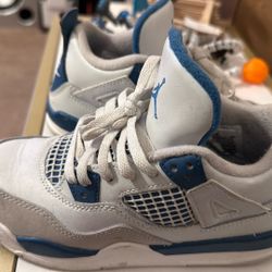 AIR JORDAN - RETRO 4 - WHITE/MILITARY BLUE/GREY