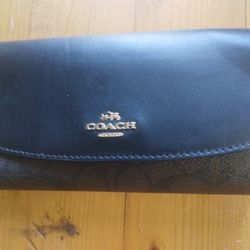 Coach Ladies Card Purse Brown