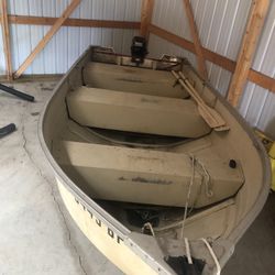 1987 14’ SmokerCraft fishing Boat/trailor