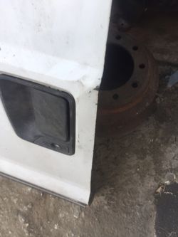 Ford F-350 door