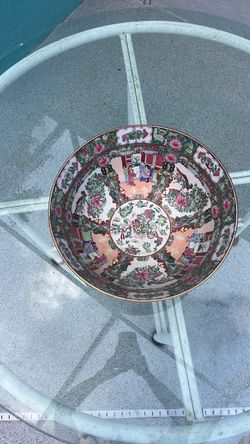 Chinese Rose Medallion Porcelain Bowl