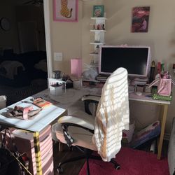 White marble and gold L  shaped desk