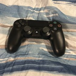 PlayStation 4 DualShock Controller