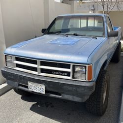 1990 Dodge Dakota