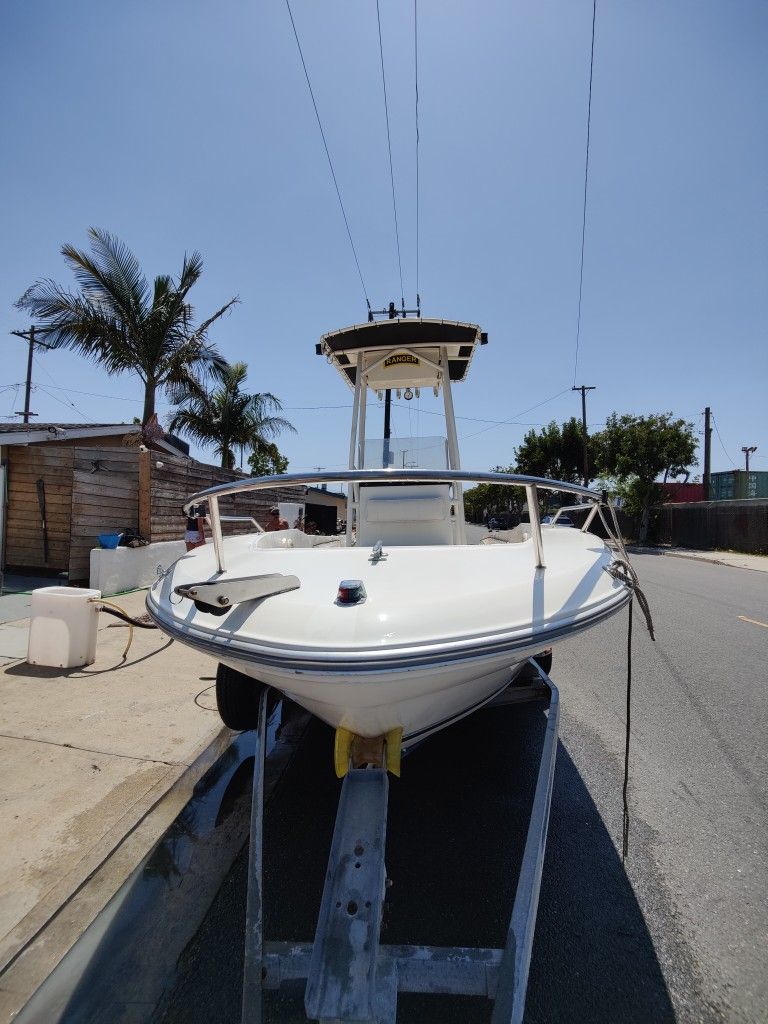 1995 Sea Ray Center Console Boat 18 Ft