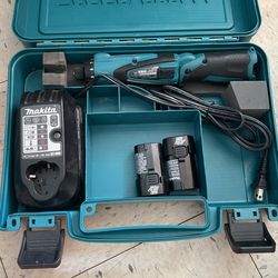  Discontinued  Makita 7.2-Volt Lithium-Ion 1/4 in. Cordless Hex Driver-Drill Kit with Auto-Stop Clutch