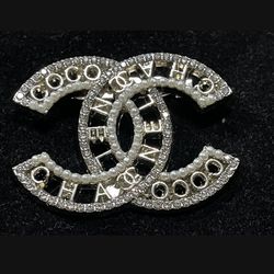 Luxury Brooch - Pin - NEW - Crystal Silver Pearls- Stamped Item