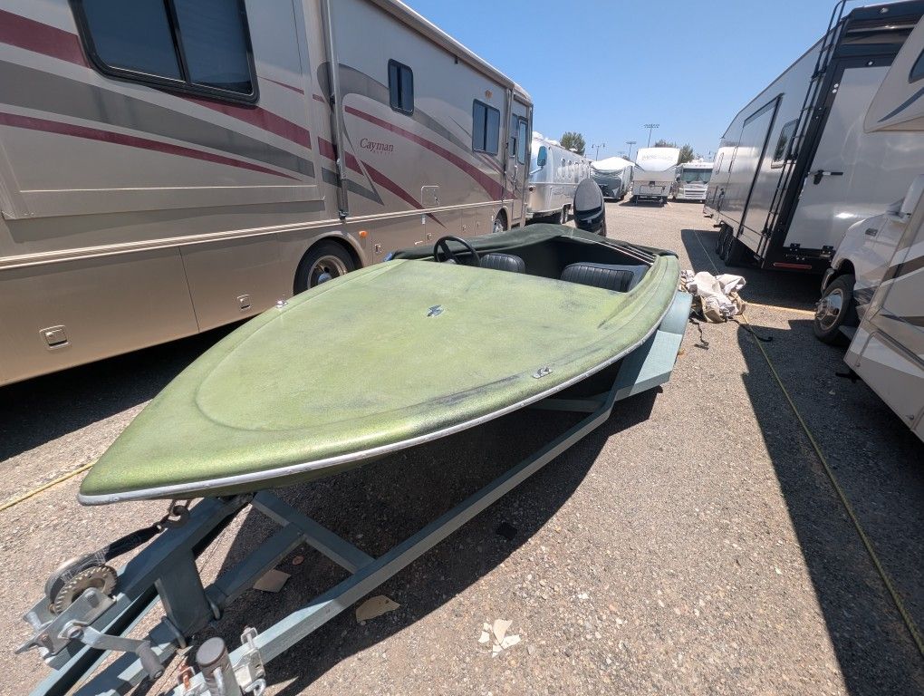 Tahiti Bayliner Boat 18ft