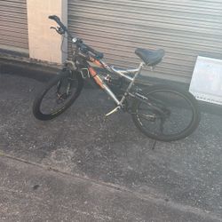 Mongoose Mountain Bike 26”