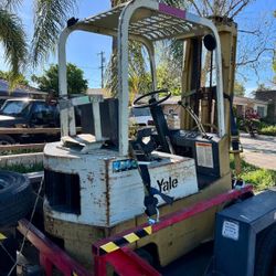 2004 Yale forklift, 3K LBS, LP Only 2400 hours