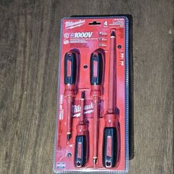 Milwaukee Screw Drivers