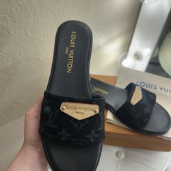 Brans new LV Sandals