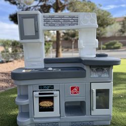 Step2 Kids Play Kitchen