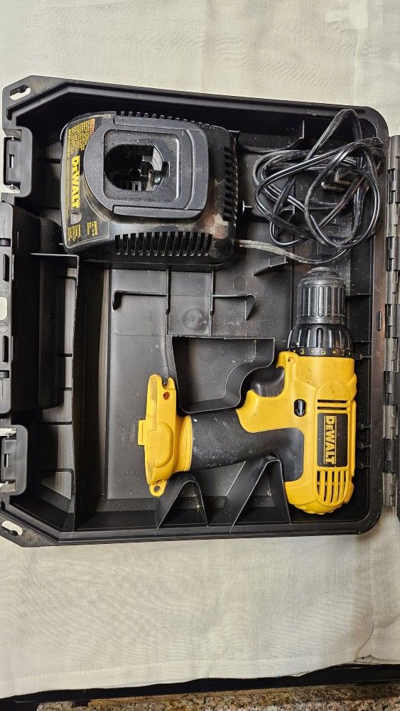 Dewalt Drill With Case And Charger