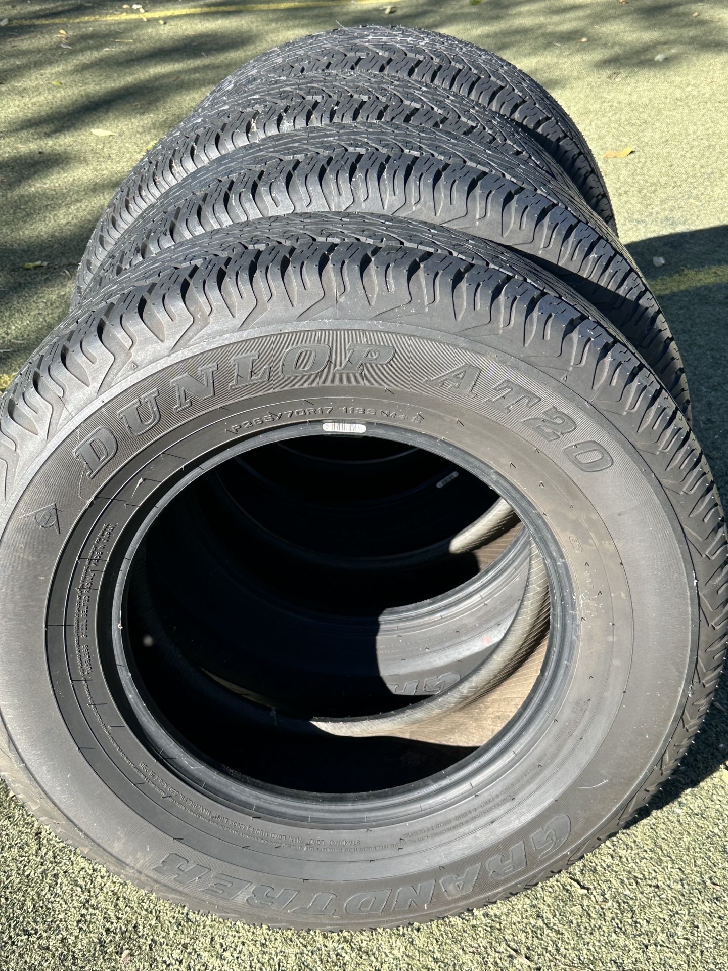 265 70 R17 Dunlop Tires