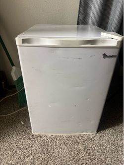 Magic chef mini fridge