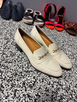 Gucci women’s leather Horsebit loafers  - size 41