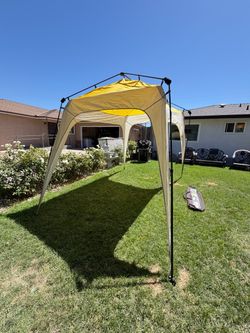 delivery available Pop-up tent $30 delivery available