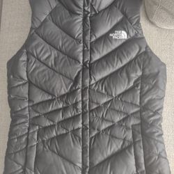 The North Face Women's Black Vest 