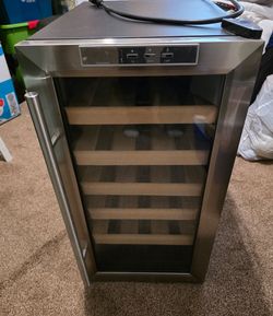 Mini fridge