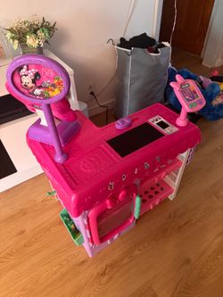 Minnie Mouse toy market register