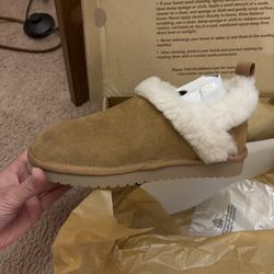 Koolaburra By Ugg Slip On’s