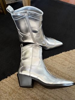 Madden Girl Women's Swifty Western Ankle Boots