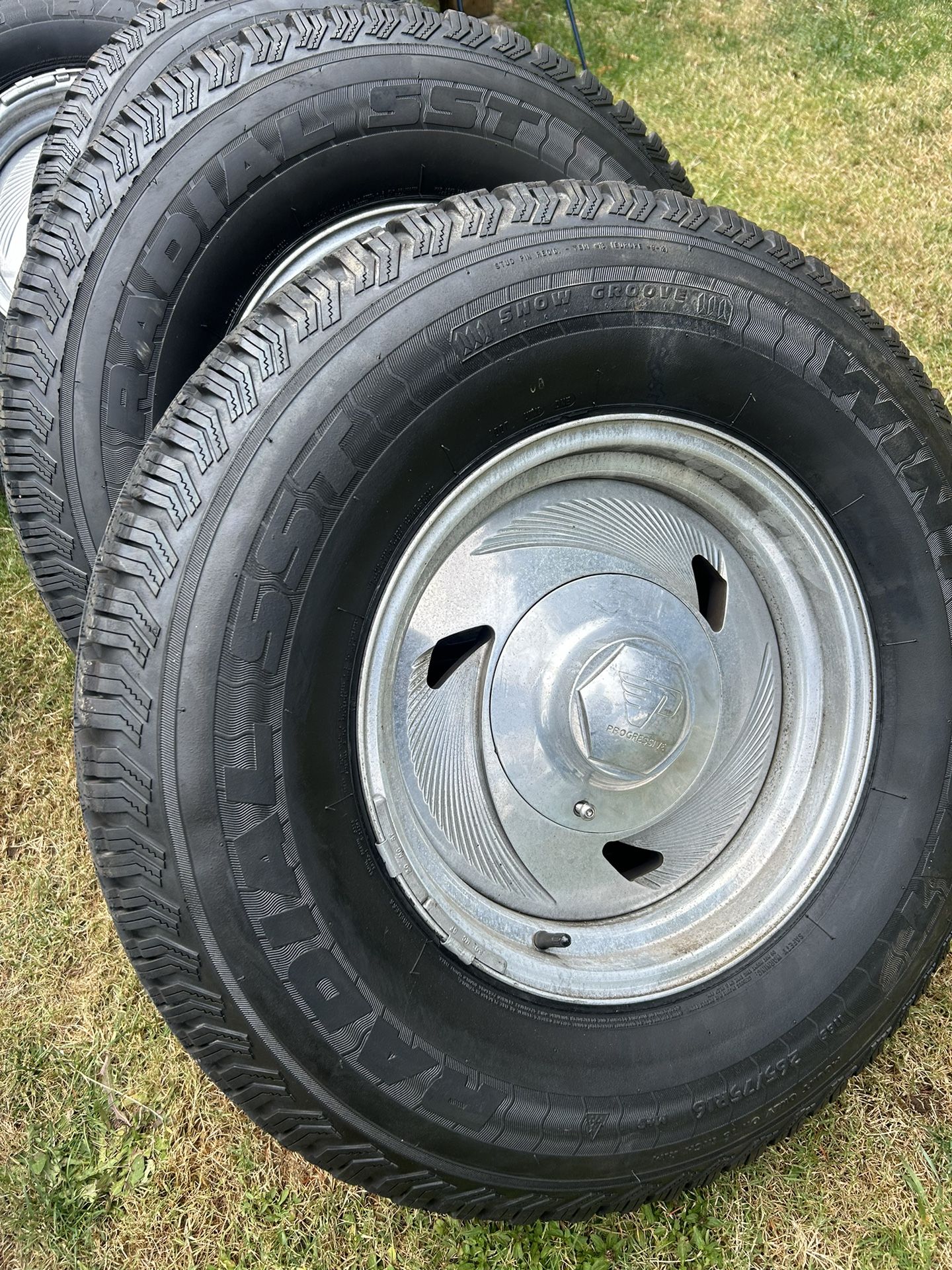 Vintage Progressive Wheels With New Used Tires