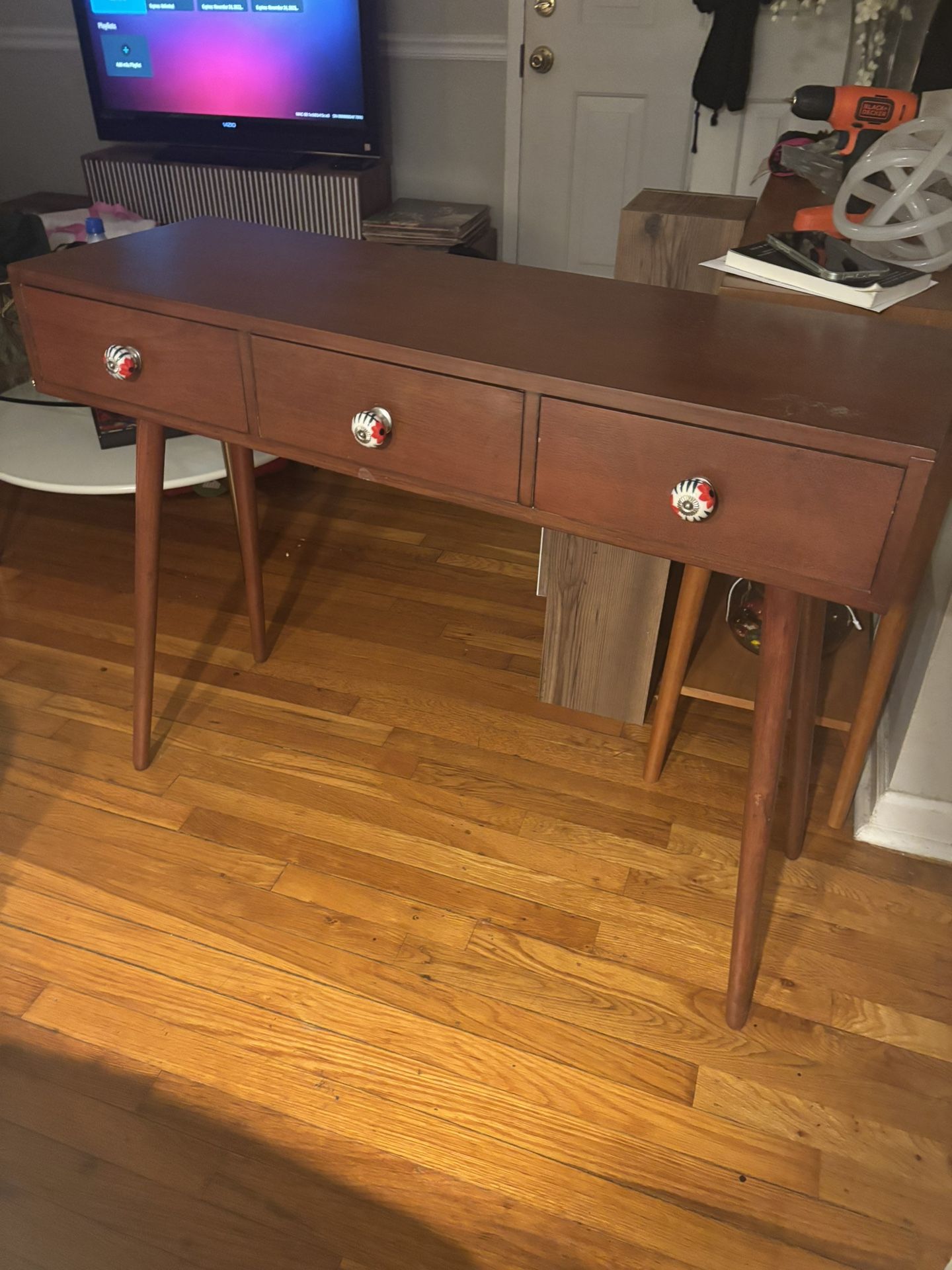 Accent Desk