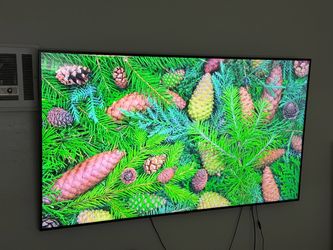 Samsung tv 70” with wall mount