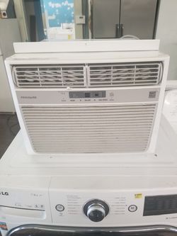 Frigidaire AC Unit
