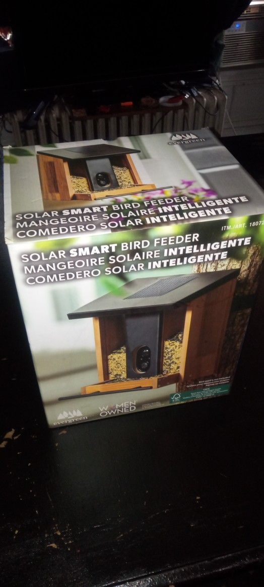 Solar Smart Bird Feeder
