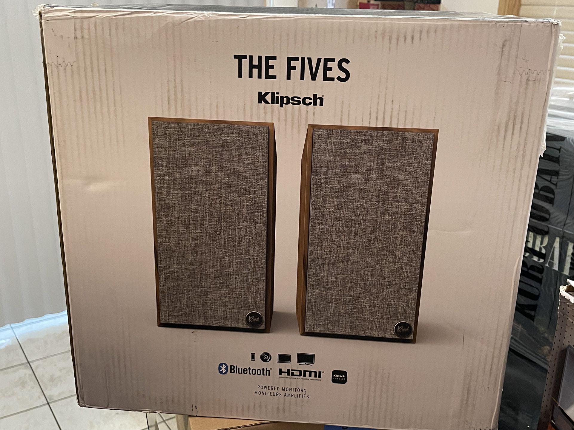 Klipsch The Fives Bookshelf Speaks 
